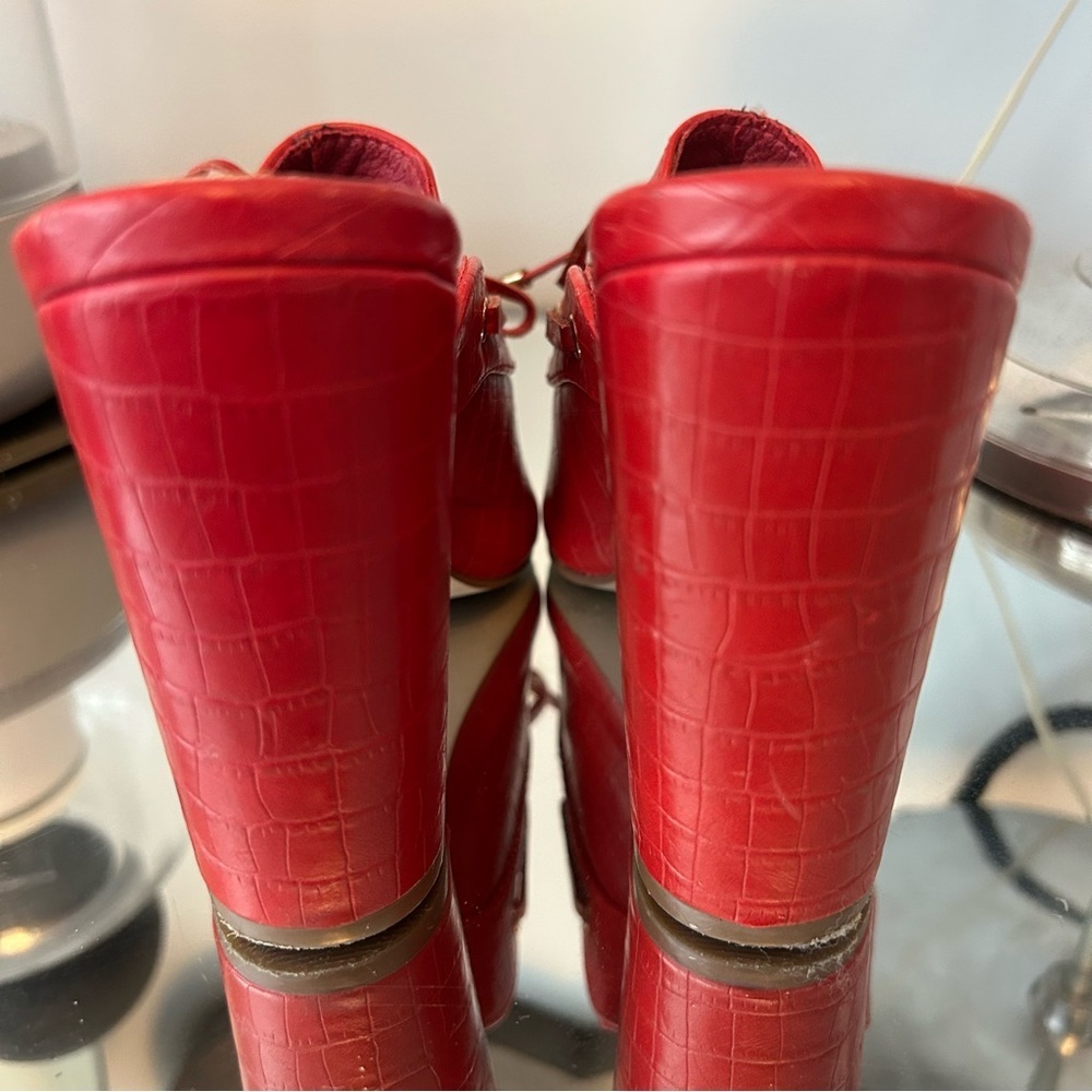 Shoedazzle Brenda Red Croc-Embossed Mules - Picture 3 of 8